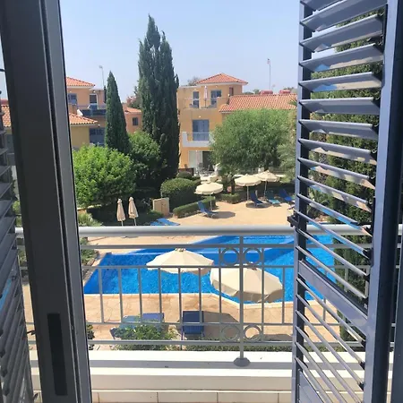 Sunny Paphos Apartamento Anarita
