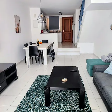 Sunny Paphos Apartamento Anarita